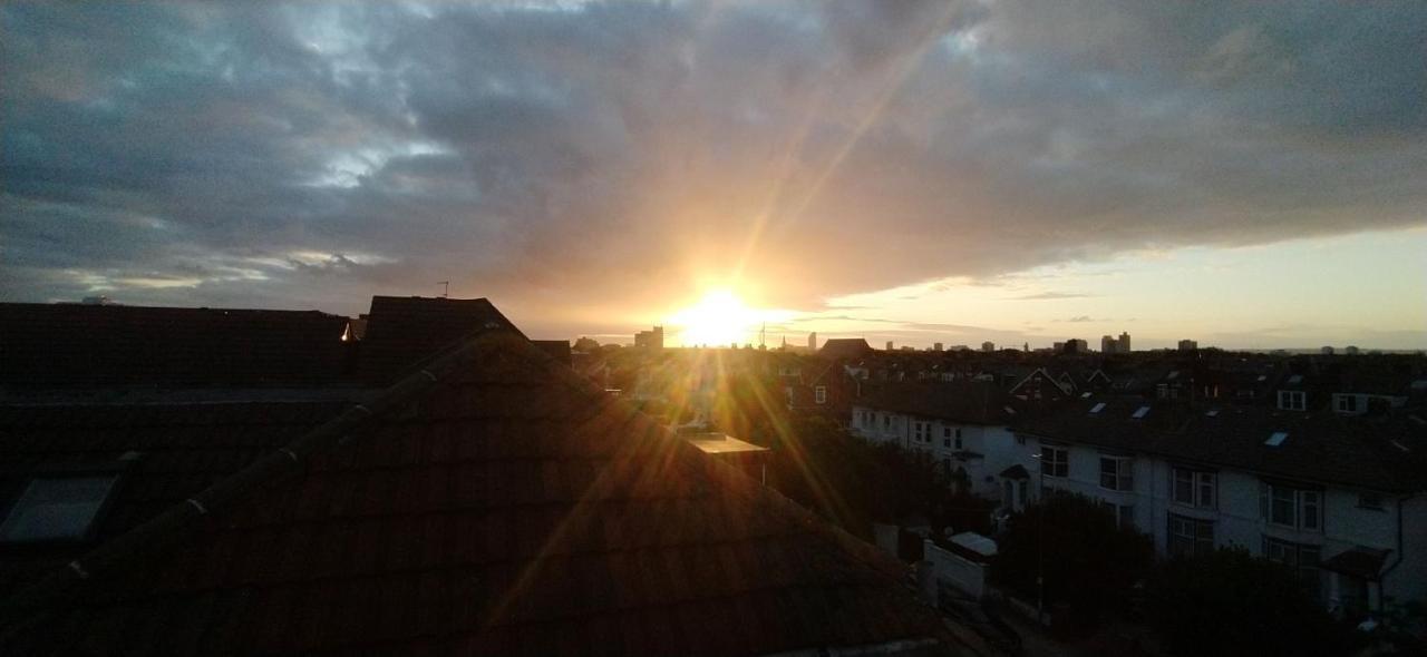 Southsea Royale James Bond 3 Bed Cool Penthouse, Seafront Parking Portsmouth Exterior foto